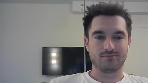 Snapshot of philborison chatting on 10-01-25, 04:51 PhilipBorison online show from 10-01-25, 04:51