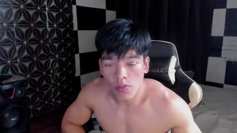 Snapshot of philhotbody chatting on 02-07-26, 12:25 AJ online show from 02-07-26, 12:25