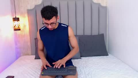 Snapshot of philip_collins chatting on 05-26-26, 02:07 Milo online show from 05-26-26, 02:07