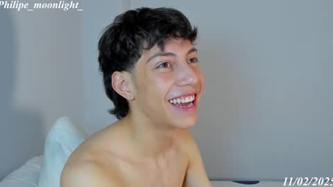 Phil.   INDEPENDENT MODEL online show from 02-11-25, 07:12