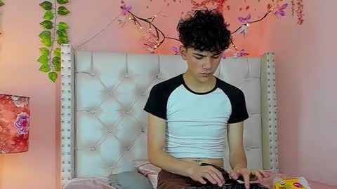 Snapshot of philippsx chatting on 02-13-26, 03:35 PHILLIP online show from 02-13-26, 03:35