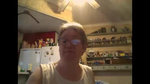 Snapshot of phillboys chatting on 02-19-26, 12:23 phillboys online show from 02-19-26, 12:23