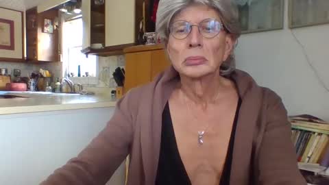 Snapshot of phillipa1023 chatting on 01-13-25, 06:59 phillipa online show from 01-13-25, 06:59