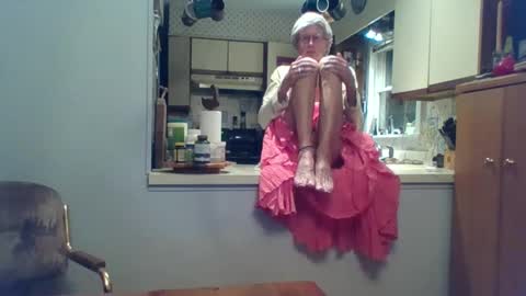 Snapshot of phillipa1023 chatting on 03-11-25, 11:48 phillipa online show from 03-11-25, 11:48