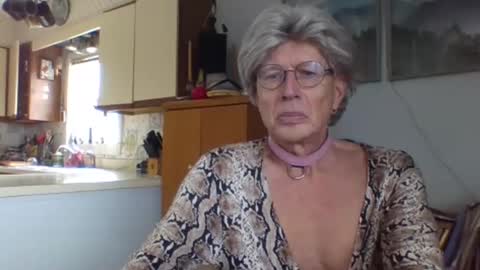 Snapshot of phillipa1023 chatting on 03-12-25, 04:13 phillipa online show from 03-12-25, 04:13