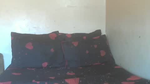 phoenixcandy online show from 12-12-24, 10:02