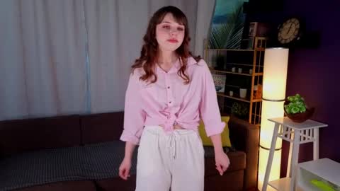 Snapshot of phylisamie chatting on 05-27-26, 03:36 Mary online show from 05-27-26, 03:36