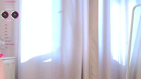 Lora black  and Lili blonde welcome you here online show from 03-08-25, 11:37