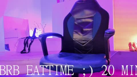 Snapshot of pia_mo chatting on 01-28-25, 10:01 Special Couple Show - WELCOME TO XMAS 5 and 6 December - 2 at 8 pm COL hour online show from 01-28-25, 10:01