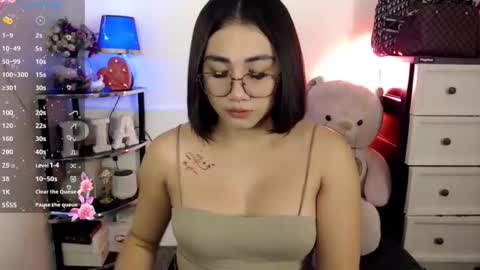 Pia online show from 02-06-25, 08:18