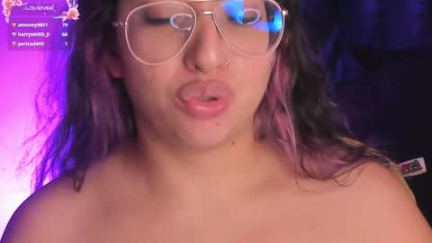 Snapshot of piafisher_ chatting on 02-09-25, 05:08 PIA FISHER online show from 02-09-25, 05:08