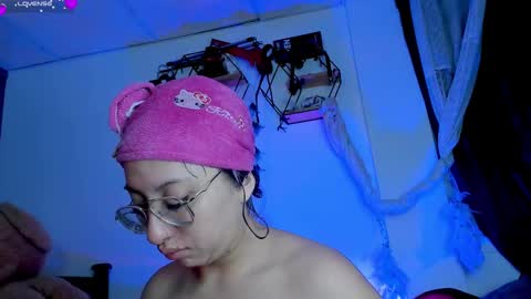 Snapshot of piafisher_ chatting on 02-19-25, 10:34 PIA FISHER online show from 02-19-25, 10:34