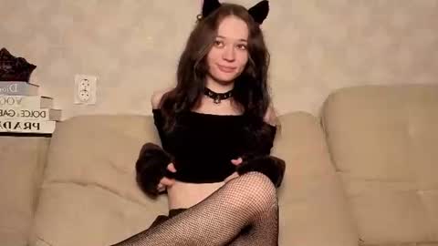 Snapshot of piarombult chatting on 06-14-26, 06:43 Rosita online show from 06-14-26, 06:43