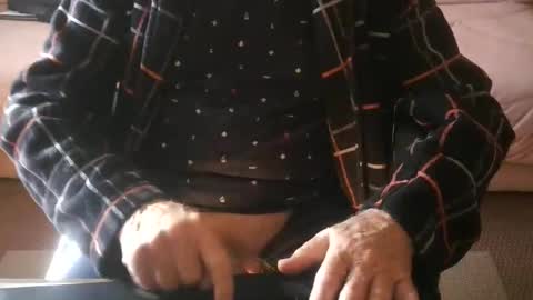 Snapshot of piavola chatting on 05-26-26, 06:09 piavola online show from 05-26-26, 06:09