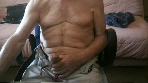 Snapshot of piavola chatting on 06-19-26, 08:18 piavola online show from 06-19-26, 08:18