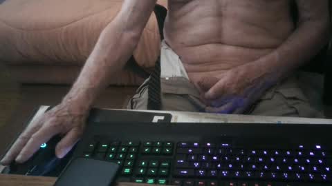Snapshot of piavola chatting on 06-27-26, 08:41 piavola online show from 06-27-26, 08:41