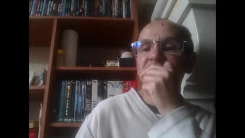 Snapshot of pichoun71 chatting on 02-15-25, 03:50 pichoun71 online show from 02-15-25, 03:50