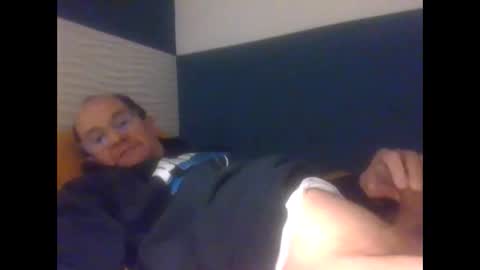 Snapshot of pichoun71 chatting on 02-24-25, 06:36 pichoun71 online show from 02-24-25, 06:36