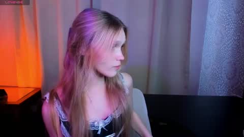 Snapshot of pickanicole chatting on 06-10-26, 09:52 Adeline online show from 06-10-26, 09:52