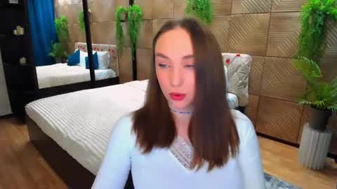 Emelie online show from 02-20-26, 05:35