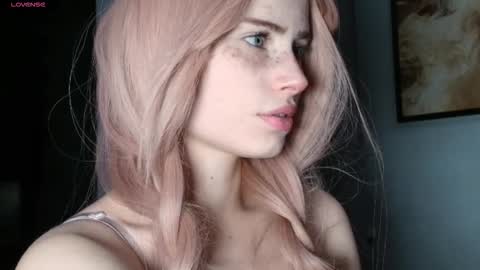 Snapshot of piera_ chatting on 11-30-25, 07:18 Piera online show from 11-30-25, 07:18