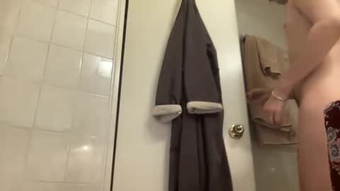 Snapshot of pierced2prince chatting on 01-01-25, 12:00 kink smoke bdsm online show from 01-01-25, 12:00