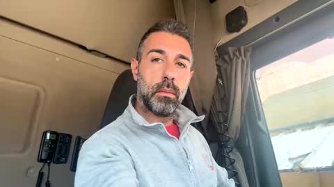 pierotu online show from 11-17-25, 10:32