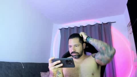 Snapshot of pierrevidal chatting on 05-15-26, 11:45 Pierre online show from 05-15-26, 11:45