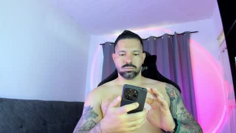 Snapshot of pierrevidal chatting on 05-17-26, 06:04 Pierre online show from 05-17-26, 06:04