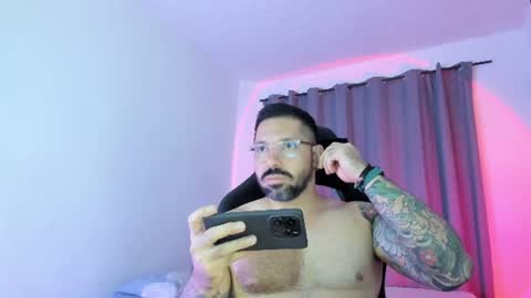 Snapshot of pierrevidal chatting on 06-18-26, 12:11 Pierre online show from 06-18-26, 12:11