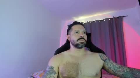 Snapshot of pierrevidal chatting on 06-20-26, 04:54 Pierre online show from 06-20-26, 04:54