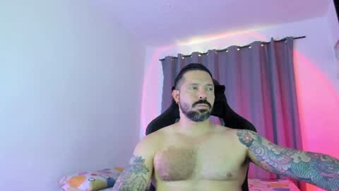 Snapshot of pierrevidal chatting on 06-21-26, 05:04 Pierre online show from 06-21-26, 05:04