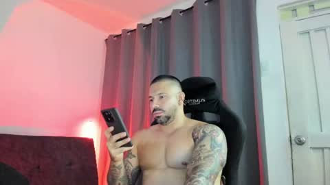 Snapshot of pierrevidal chatting on 07-11-26, 01:08 Pierre online show from 07-11-26, 01:08