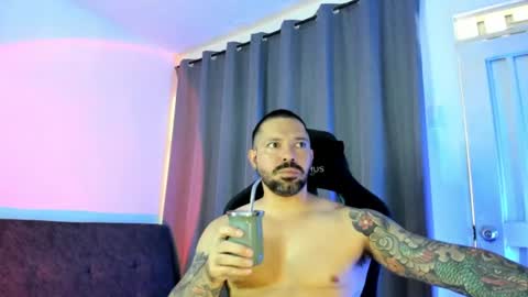Snapshot of pierrevidal chatting on 07-18-26, 05:06 Pierre online show from 07-18-26, 05:06