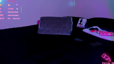Snapshot of piggy_eddy chatting on 05-01-26, 01:16 Eddy Brock... Its a pleasure to talk to... online show from 05-01-26, 01:16