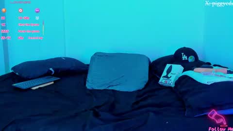 Snapshot of piggy_eddy chatting on 07-01-26, 01:51 Eddy Brock... Its a pleasure to talk to... online show from 07-01-26, 01:51
