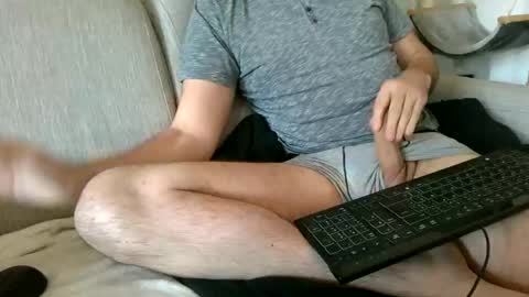 Snapshot of piiair331 chatting on 10-14-25, 01:45 piiair33 online show from 10-14-25, 01:45