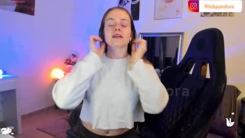 PiinkPandora online show from 01-11-26, 08:47