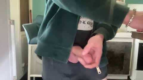 Pikafounes online show from 02-18-26, 02:24