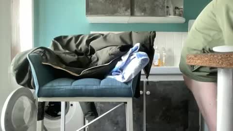 Pikafounes online show from 04-14-26, 08:31