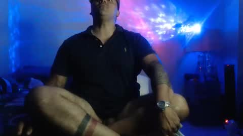 pikoro_gomez online show from 12-18-24, 06:32