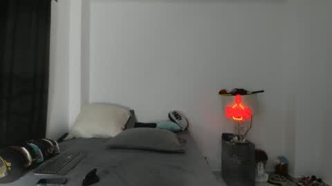 pikoro_gomez online show from 04-06-26, 01:47