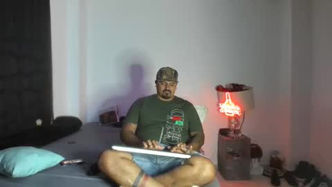 pikoro_gomez online show from 04-15-26, 12:50