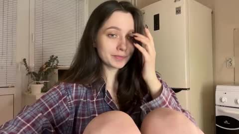 Trisha     online show from 12-15-25, 06:12