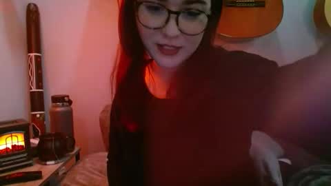 PilloGoddess online show from 10-25-25, 08:00