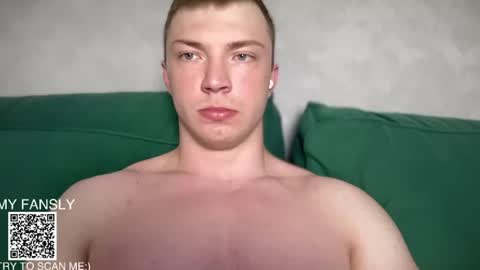 Snapshot of pimple_gang chatting on 06-08-26, 09:31 Sasha online show from 06-08-26, 09:31