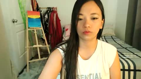 Snapshot of pinay_beauty14 chatting on 05-27-26, 12:18 pinay beauty14 online show from 05-27-26, 12:18
