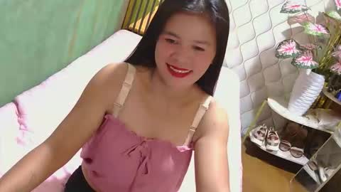 Snapshot of pinay_flor chatting on 03-28-26, 12:32 IM FLOR online show from 03-28-26, 12:32