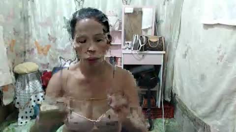 Snapshot of pinay_hazel chatting on 10-13-25, 04:23 hazel online show from 10-13-25, 04:23