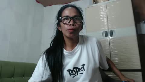Snapshot of pinay_hazel chatting on 06-02-26, 12:56 hazel online show from 06-02-26, 12:56